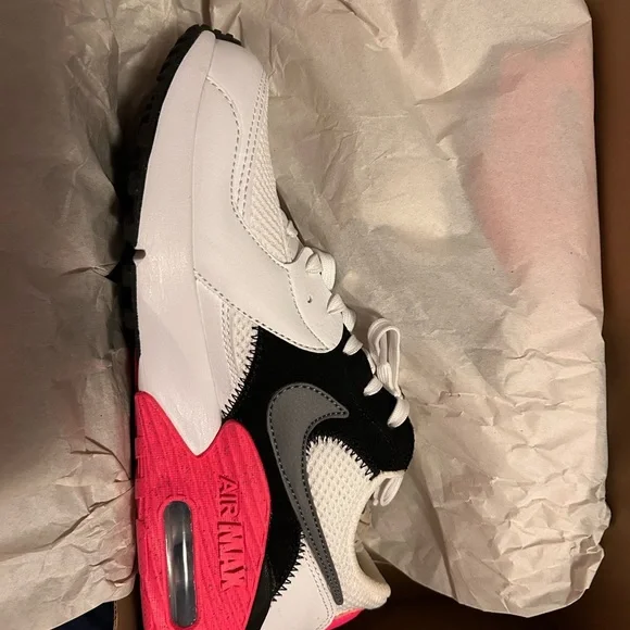 Nike Air Max White and Pink with Black Accents - Picture 5 of 6
